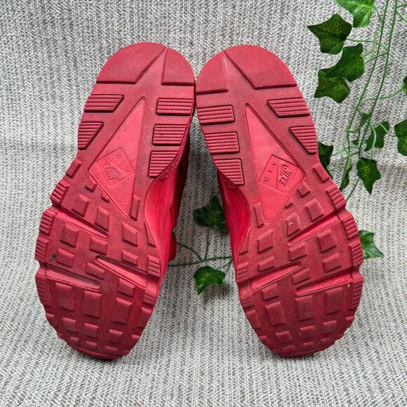 NIKE Air Huarache Triple Red University Athletic Trainers SZ 8 women’s - Picture 5 of 7